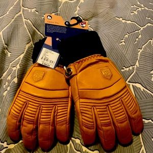 Hestra Alpine Pro Leather fall line 5 finger cork. Size 8 MD unisex